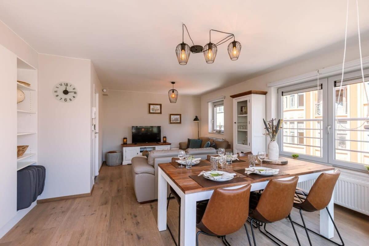 Huswell - Centrally Located Apartment With Sunny Terrace Oostende Exterior foto