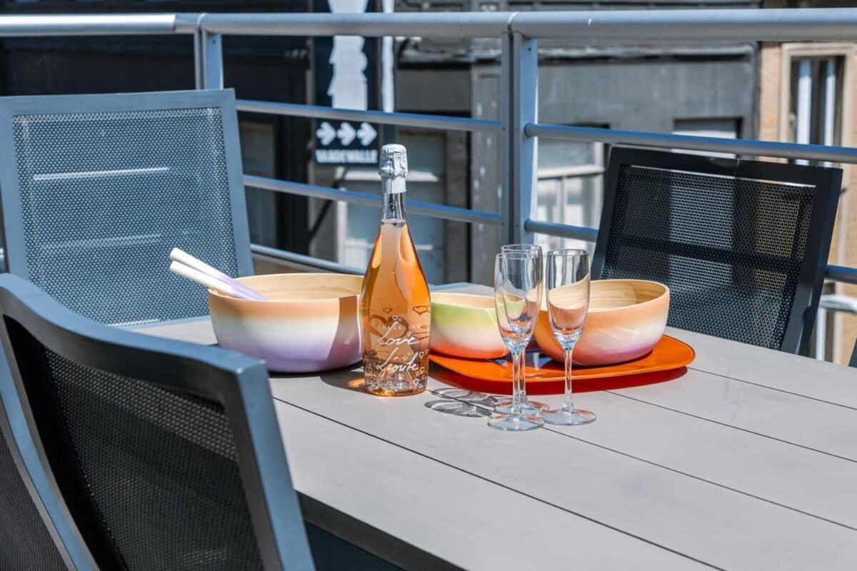 Huswell - Centrally Located Apartment With Sunny Terrace Oostende Exterior foto