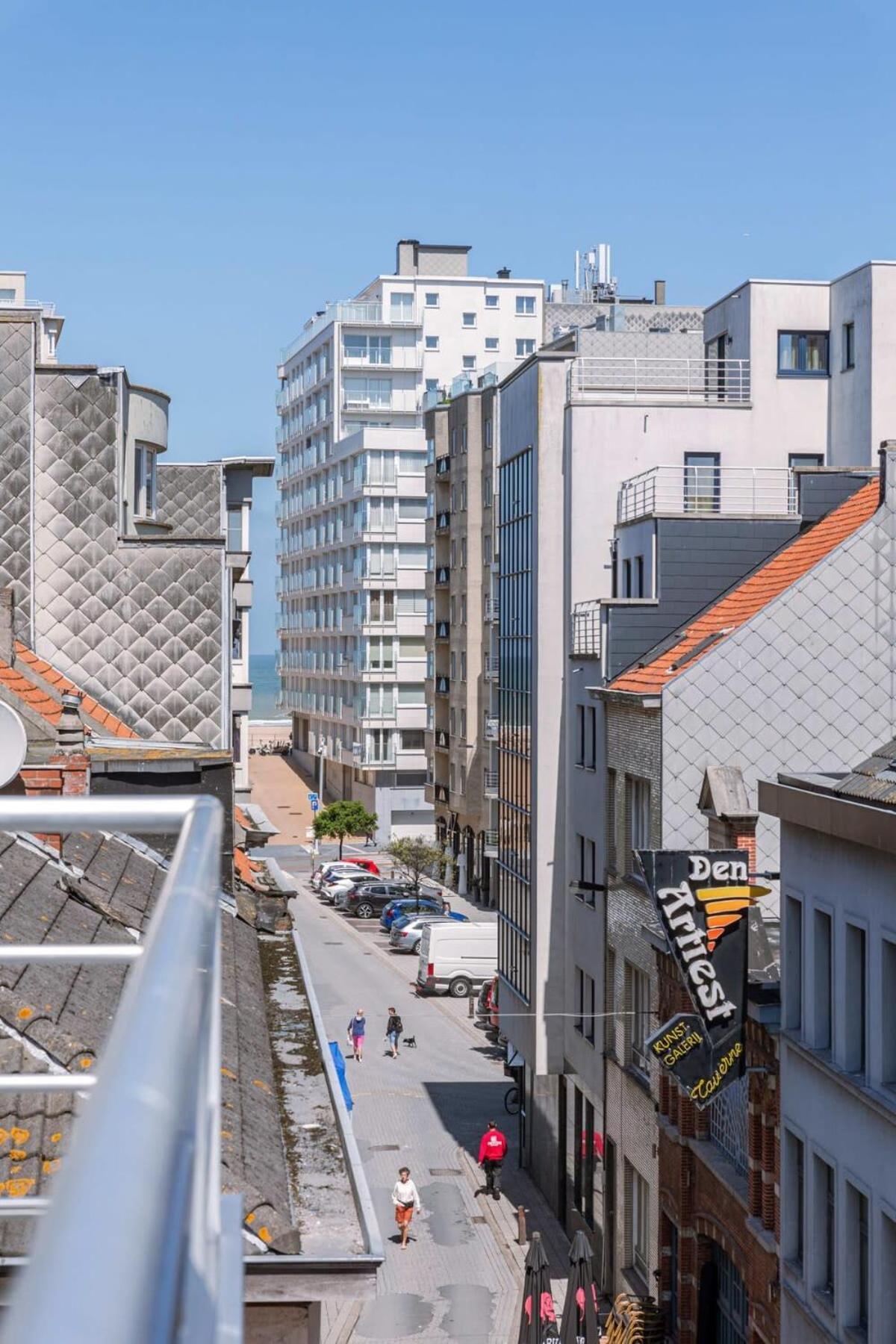 Huswell - Centrally Located Apartment With Sunny Terrace Oostende Exterior foto