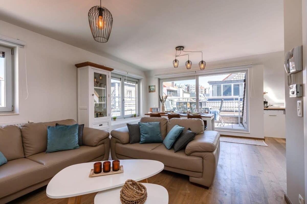 Huswell - Centrally Located Apartment With Sunny Terrace Oostende Exterior foto